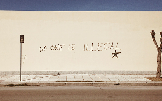 No-one is illegal: Unsplash image