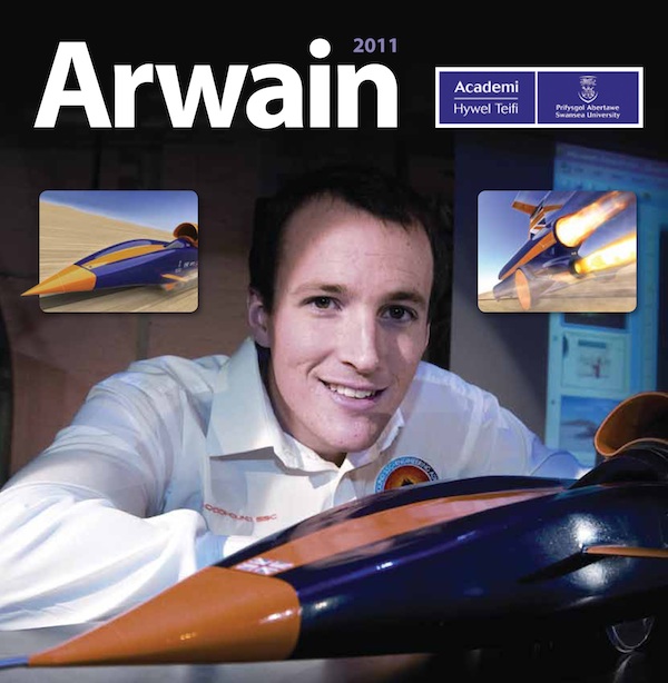Clawr Arwain 2011