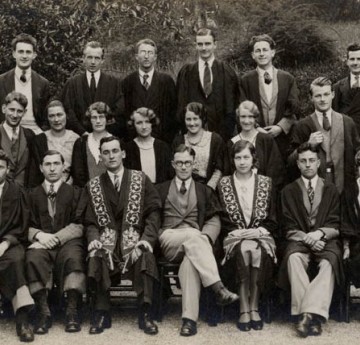 group photo of swansea alumni
