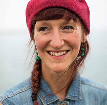 Sara Baume llun credyd Kenneth O'Halloran