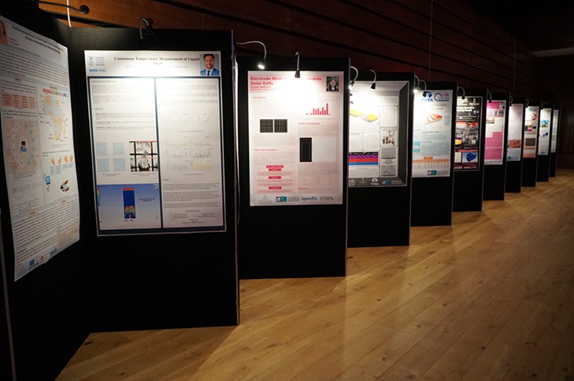 Llun o gynulliad seminar