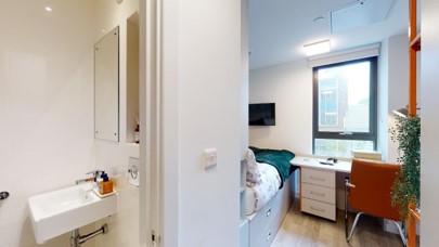 Photograph of bedroom in the 12 bed layout at Seren.