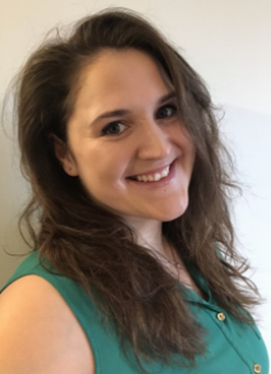 headshot of zoe john