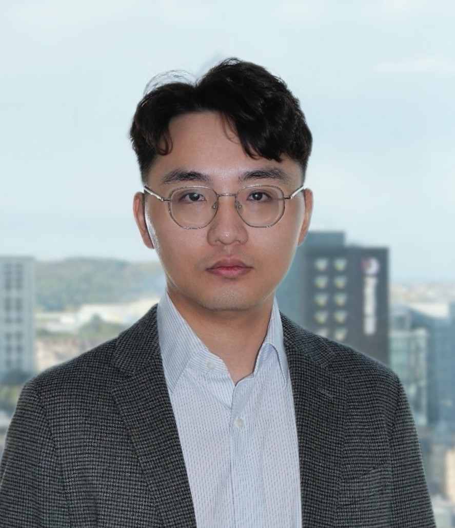 Llun proffil o Dr Boru Ren