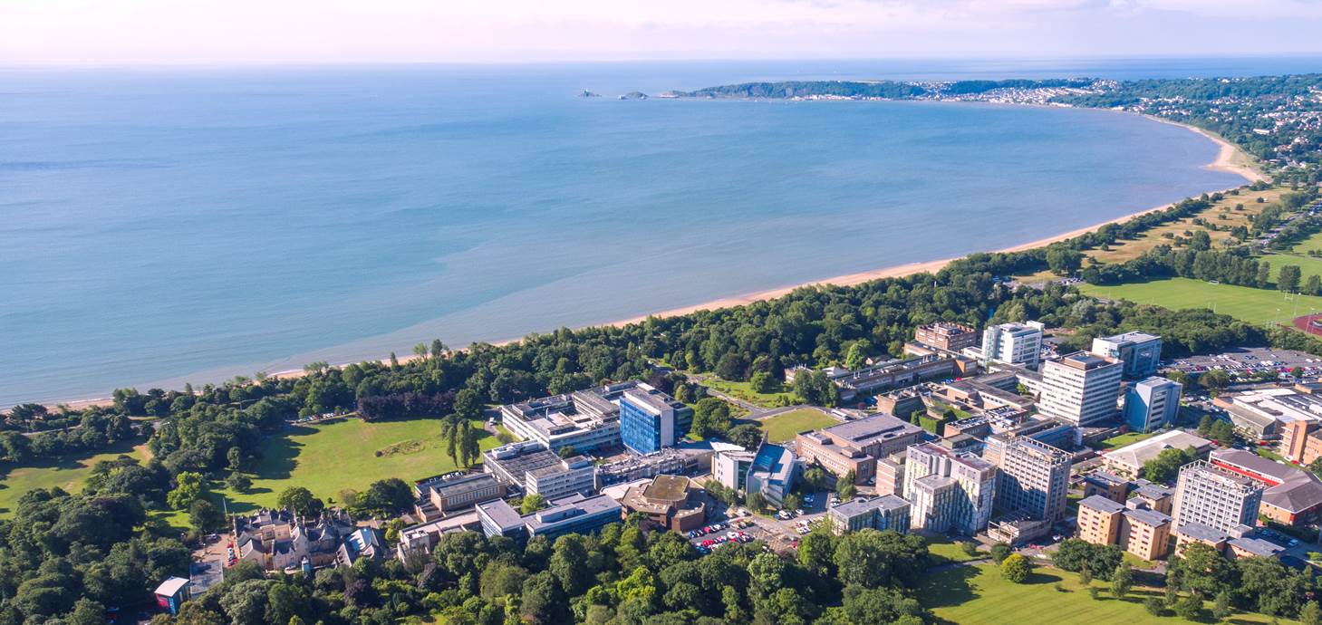 Llun o gampws Singleton o'r awyr