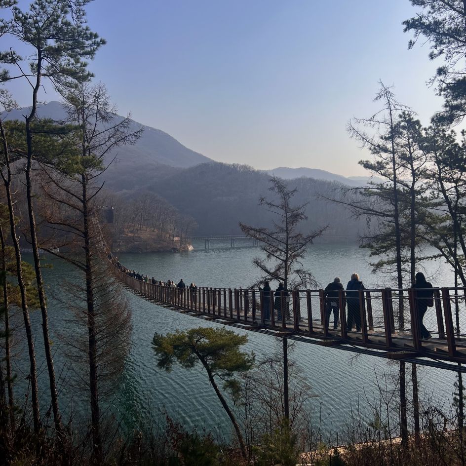 Bridge over a lake in Busan