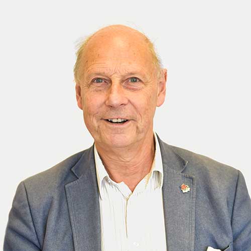 A head shot of Andrew