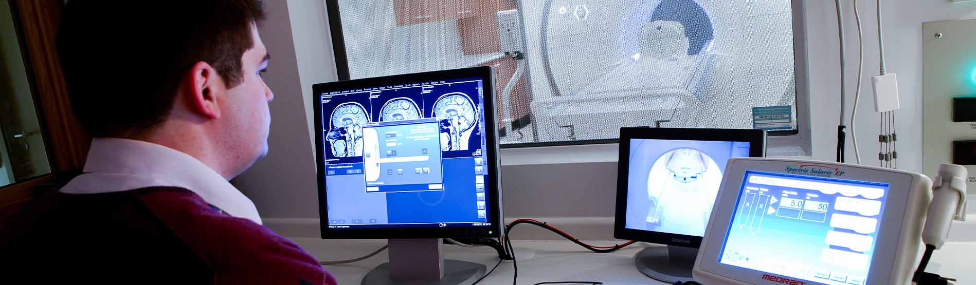 examining brain scan