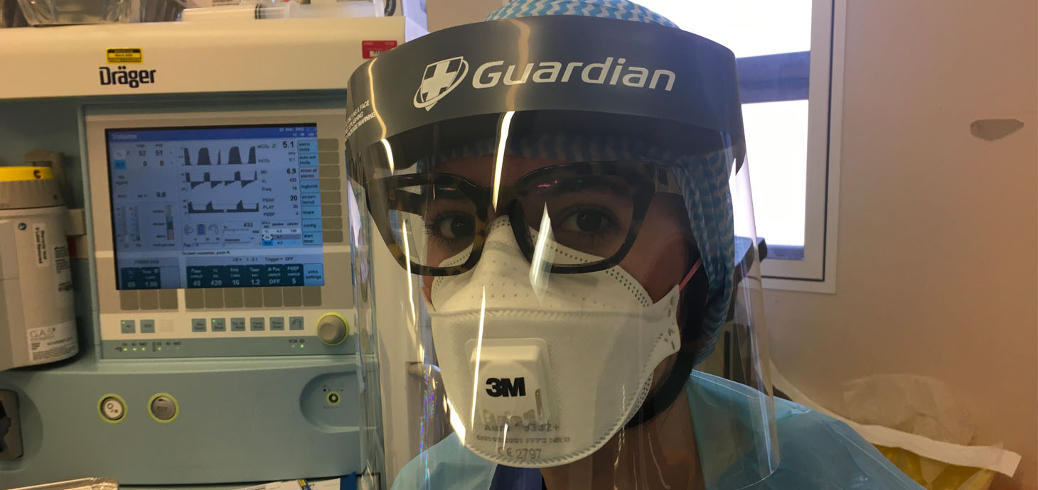 Image of person wearing FP3 mask. 