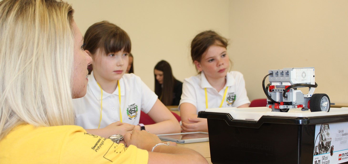 Youngsters taking part in Technocamps events