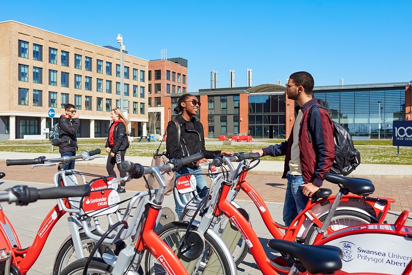 Students using Santanders cycles