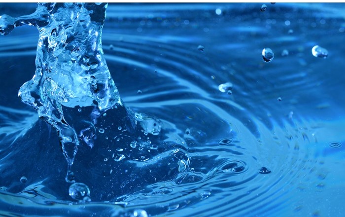 Water drops: a new method of converting seawater into drinking water, which could be useful in disaster zones where there is limited electrical power, has been developed by a team of scientists including a Swansea University expert.