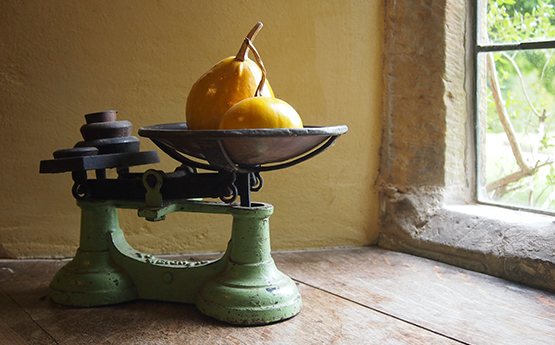 Unsplash image of fruit on weighing scales