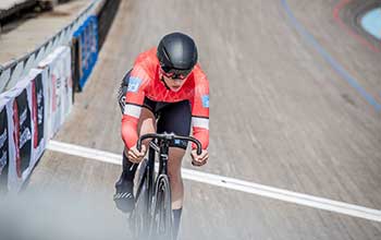 Sport scholar, Amy Cole, in velodrome racing in her first world championship event 